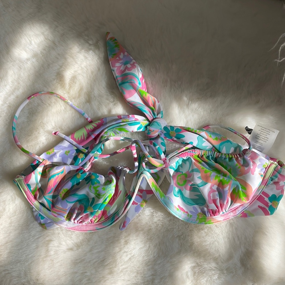 Bikini top only.